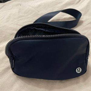 Everywhere Belt Bag 1L